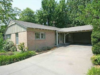3110 S Quaker Rd, Tulsa, OK, 74105