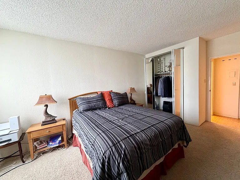 1200 Gough St #2F — Photo 10