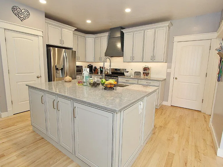 3689 N Colbourne Way — Photo 6