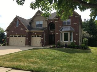 637 Sheffield Cir, Sugar Grove, IL 60554