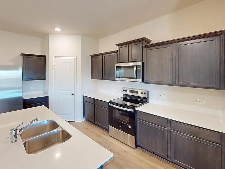 13169 Dawson Dr — Photo 6