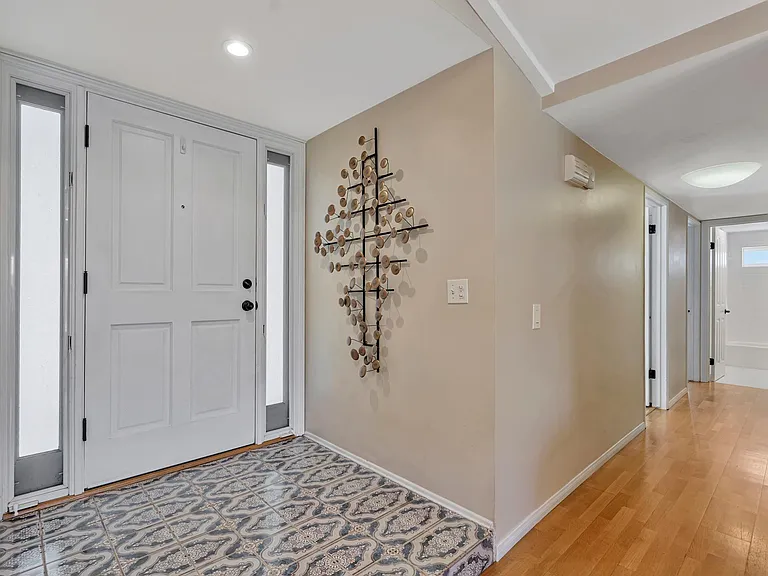 9131 Warfield Dr — Photo 13