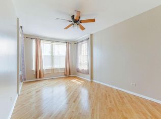 3240 W Augusta Blvd #1, Chicago, IL 60651