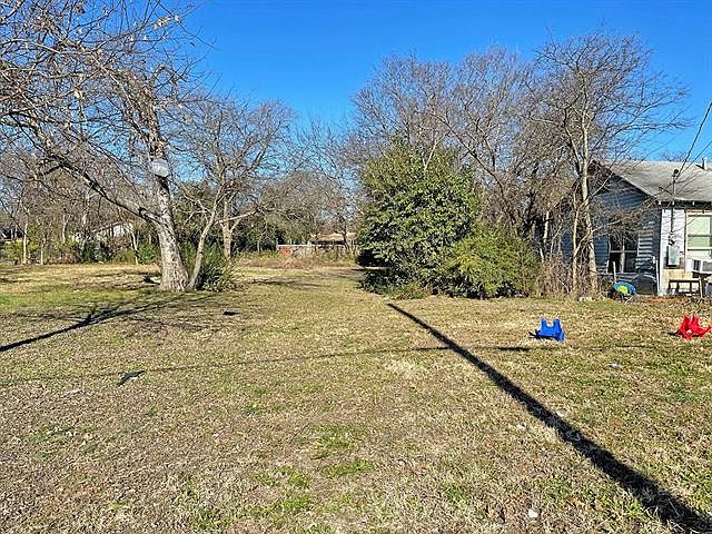 2nd image of 1735 Garza Ave