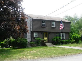 51 Bonnet View Dr, Narragansett, RI 02882