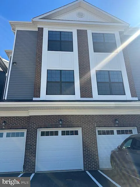 2 bed, 3.0 bath, 1510 sqft, $3,900 — Photo 1