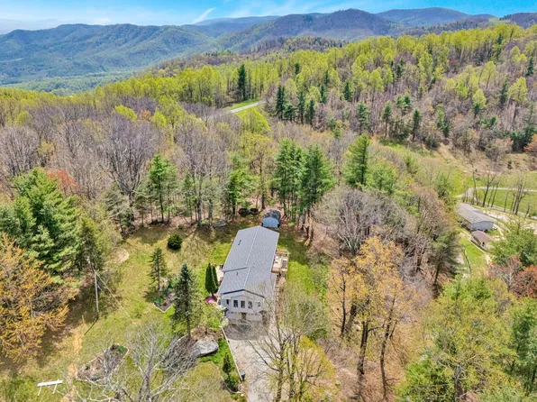 10610 Slings Gap Rd, Bent Mountain, VA 24059