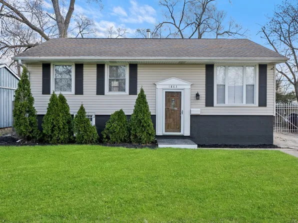 1863 Reichert Ave, Sauk Village, IL 60411