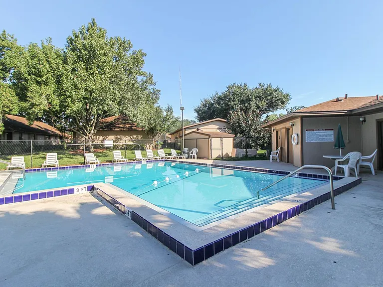 407 Douglas Way — Photo 17