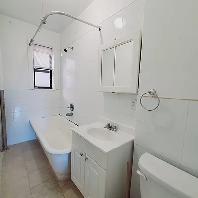 Rented by New York Residence | media 22