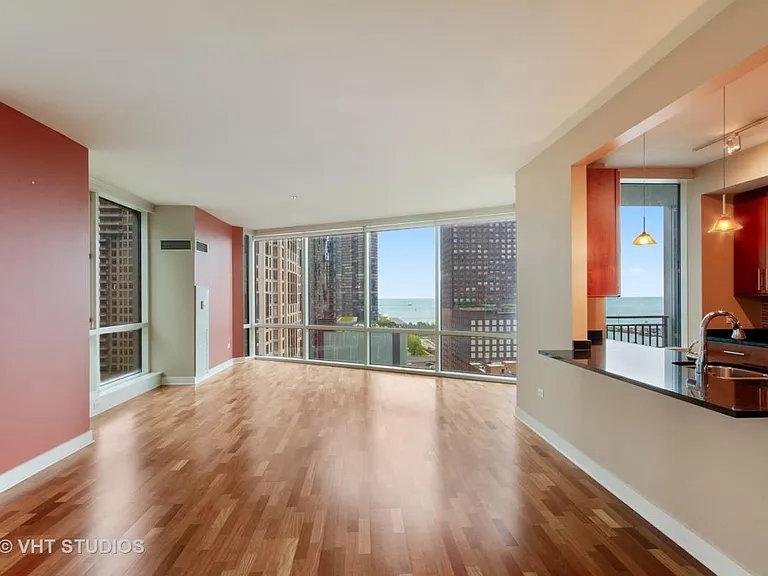 505 N McClurg Ct #1702 — Photo 4