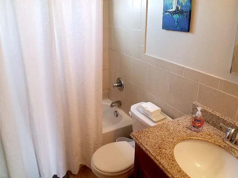 Embassy Square Apartments — Photo 71