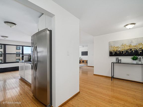 2nd image of 3420 N Lake Shore Dr APT 12HI