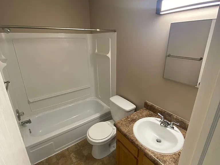 Southdale Square Apartments — Photo 101