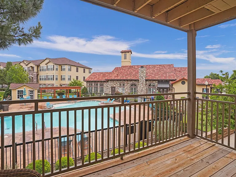 Tuscany Place — Photo 15