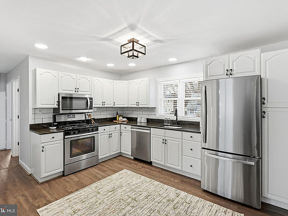 4th image of 5716 Crawford Dr