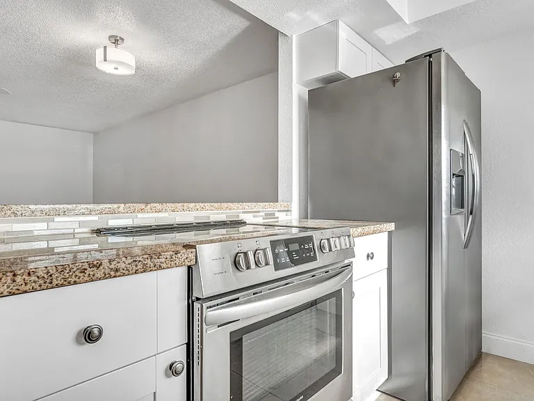 3913 Oak Limb Ct — Photo 11