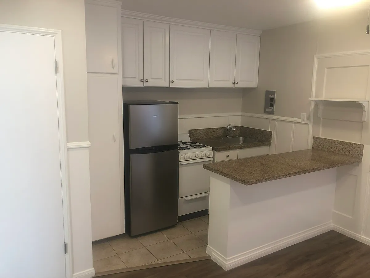 Building Photo - 1300 Ocean Ave #3
