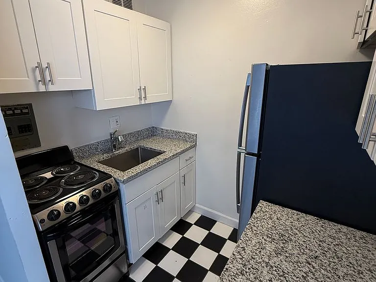 Sixteen53 Prospect Avenue — Photo 38