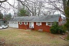 1st image of 4044 Skyland Dr