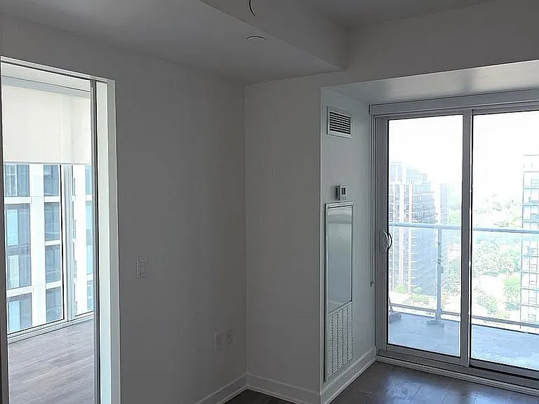 195 Redpath Ave #2212 — Photo 3