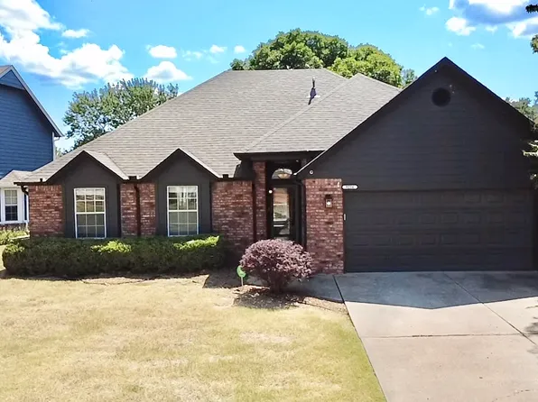 9216 E 97th Pl, Tulsa, OK 74133