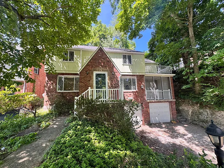 2381 Collins Rd — Photo 2