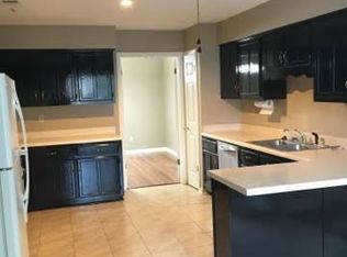 5372 Pear Dr, Southaven, MS 38671