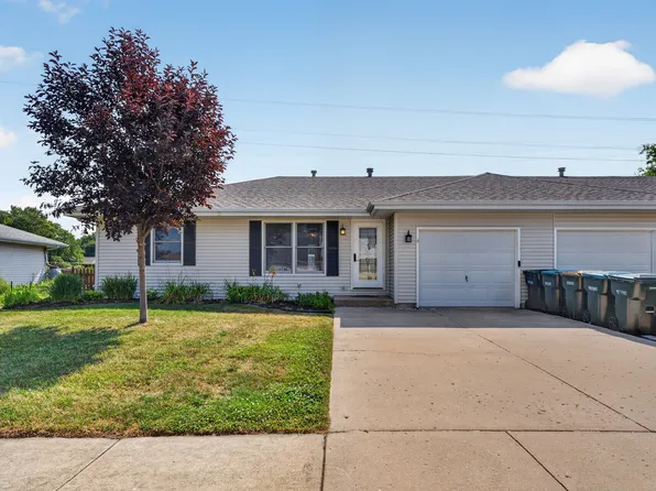 335 Elizabeth Dr, Coal City, IL 60416