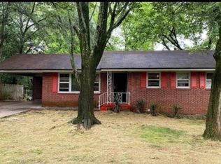 1118 Holly Cir, Forest Park, GA 30297