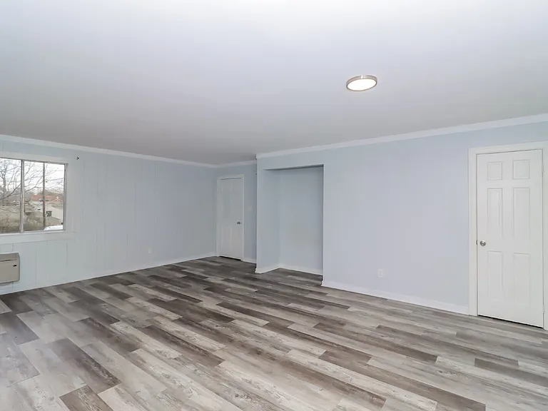 2325 15th St NE — Photo 7