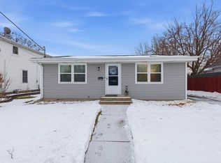 1015 W Bell Ave, Appleton, WI 54914