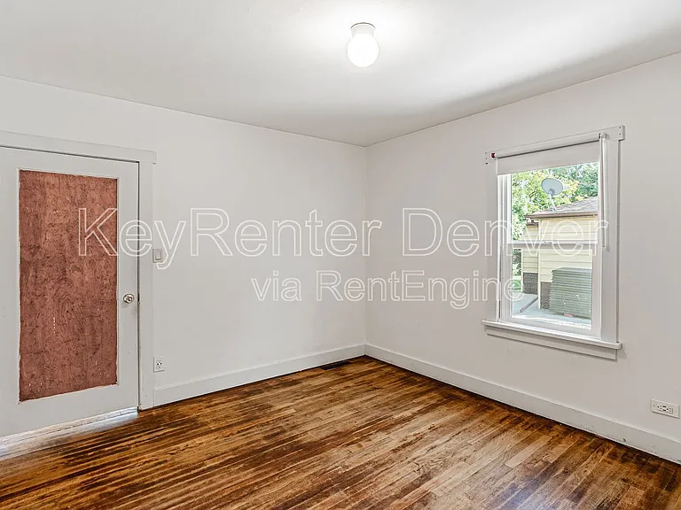 421 N Stuart St — Photo 9