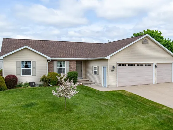 2246 Hearthstone Dr, Kaukauna, WI 54130