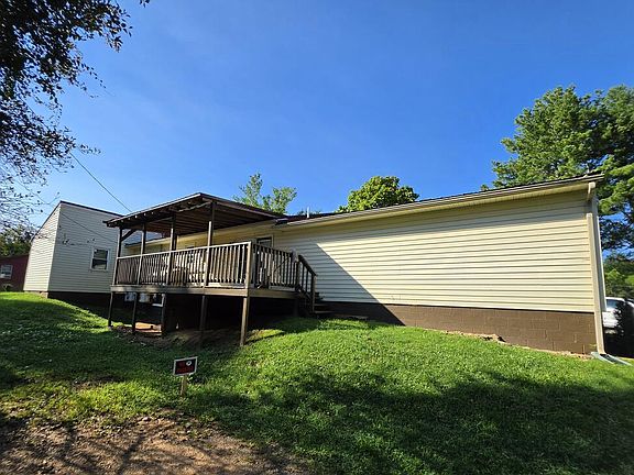 3rd image of 247 Mockingbird Ln