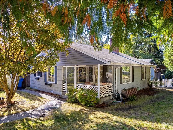 2nd image of 16565 21st Avenue NE