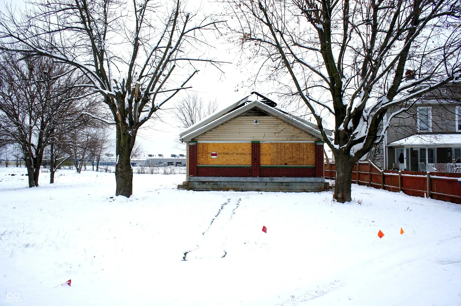2544 Maywood Rd photo 1