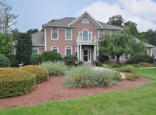 18 Seabury Dr, Westerly, RI 02891