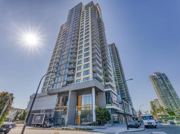 7303 Noble Ln #809, Burnaby, BC V3N 0H2