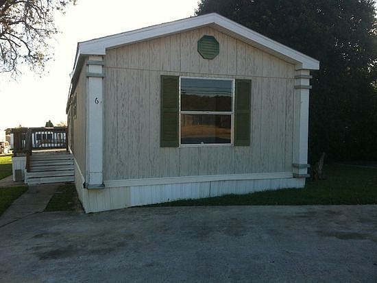 1st image of 6 Locust Dr