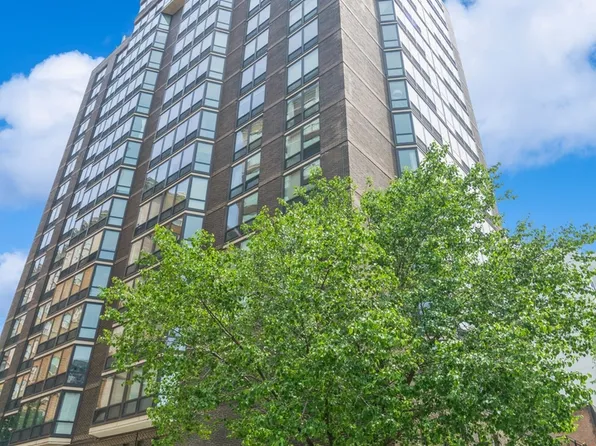 21 W Goethe St APT 8K, Chicago, IL 60610
