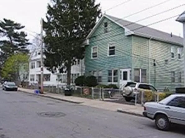 80-82 Sunnyside St, Hyde Park, MA 02136