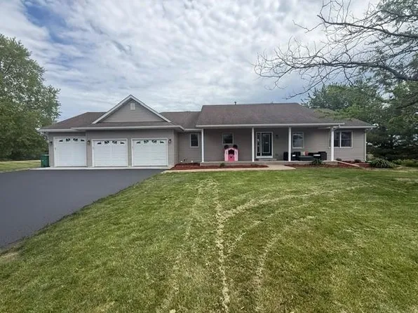 545 Kreuziger Rd, Roberts, WI 54023
