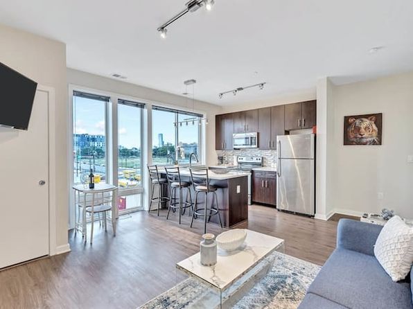 1204 E Washington Ave #B-02