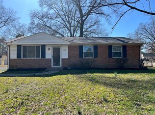 6900 Strathmore Ct, North Chesterfield, VA 23237