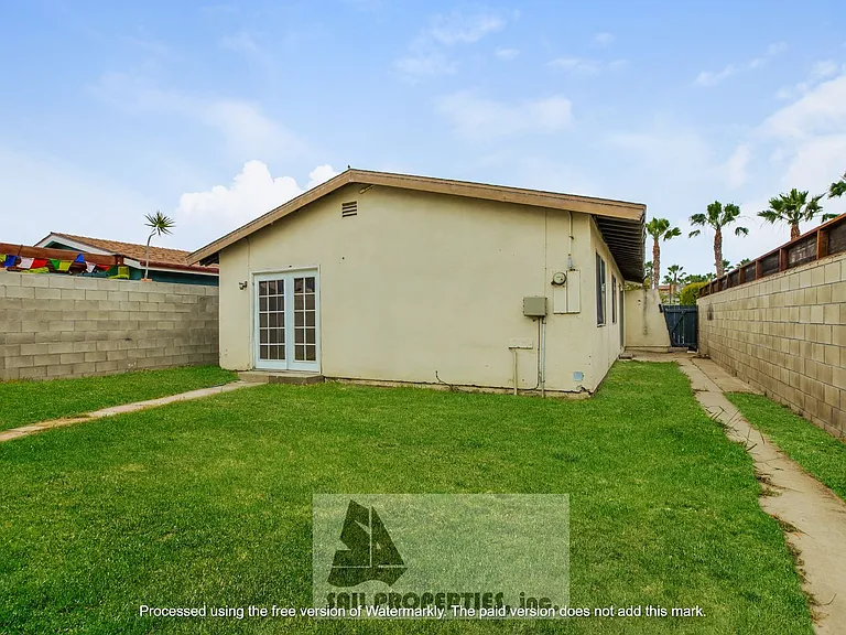 8461 Lomond Dr — Photo 18