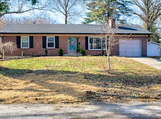 7404 Arapaho Dr, Louisville, KY 40214