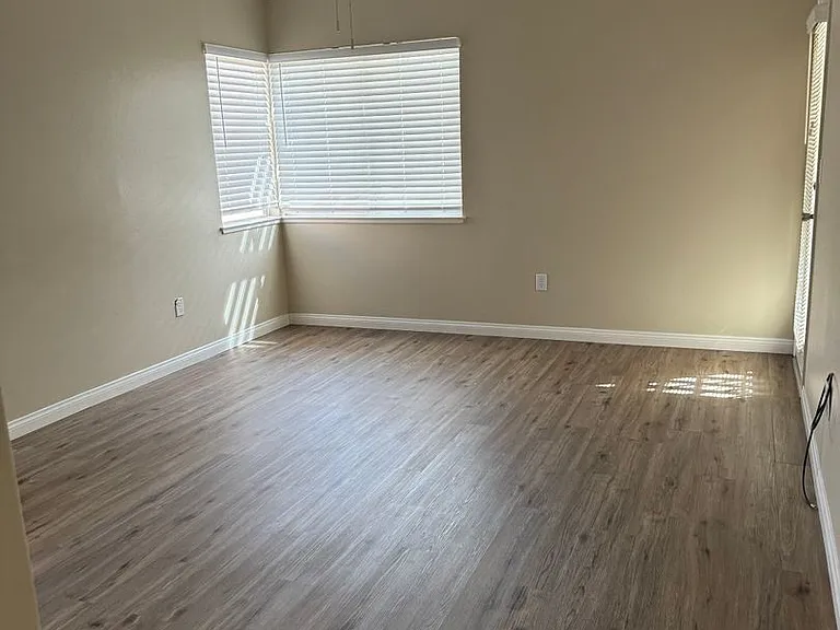 5904 Alimar Dr — Photo 11