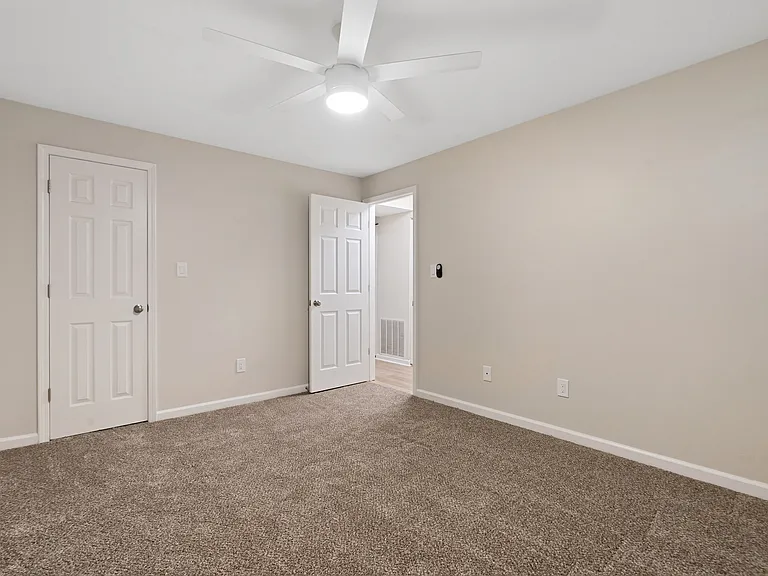 1409 Hartland Woods Way — Photo 4