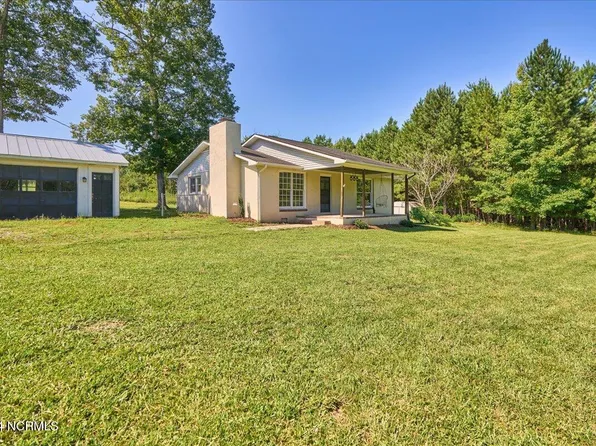 1029 Torchwood Road, Carthage, NC 28327